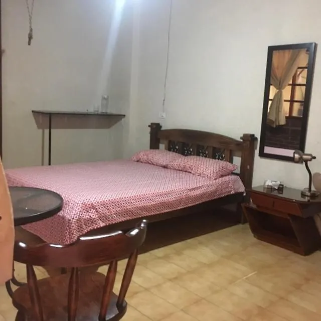 Habitación en casa particular Hermosas habitaciones amobladas en San Joaquin - Medellín Colombia